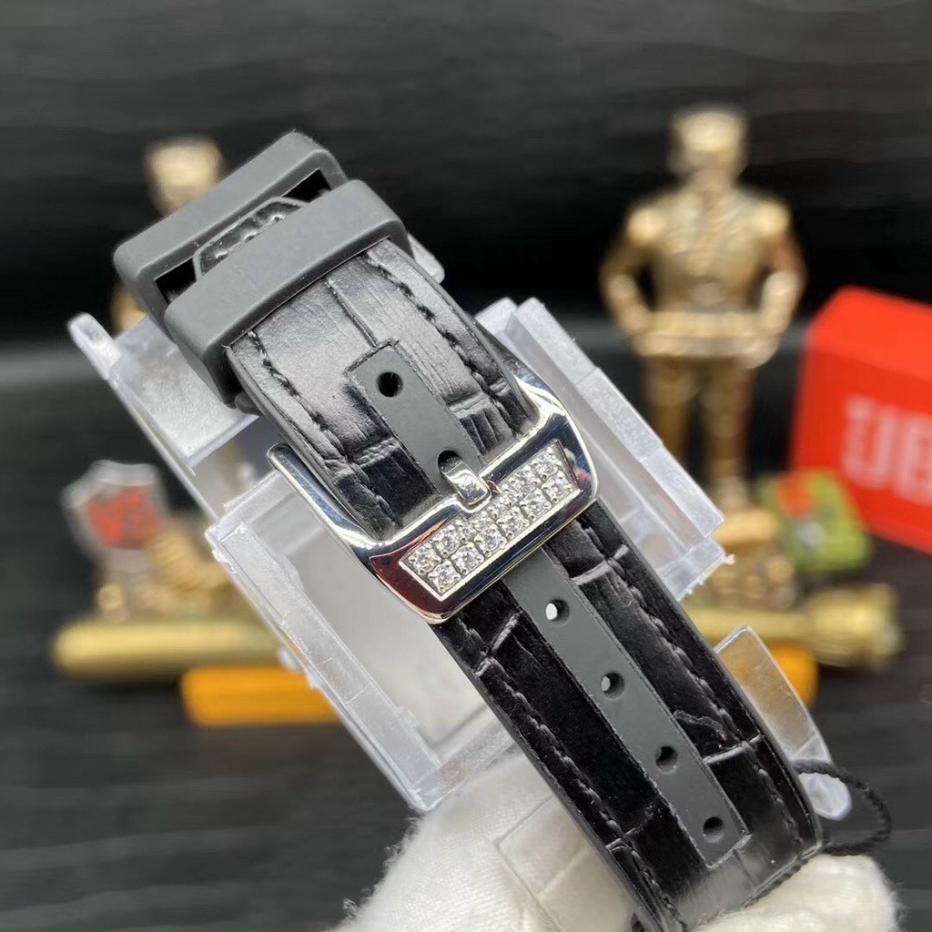 Đồng hồ nữ Franck Muller YachTing V32 ABF 32mm máy Swissquartz thụy sĩ, hàng chuẩn loại 1, full đá cao cấp