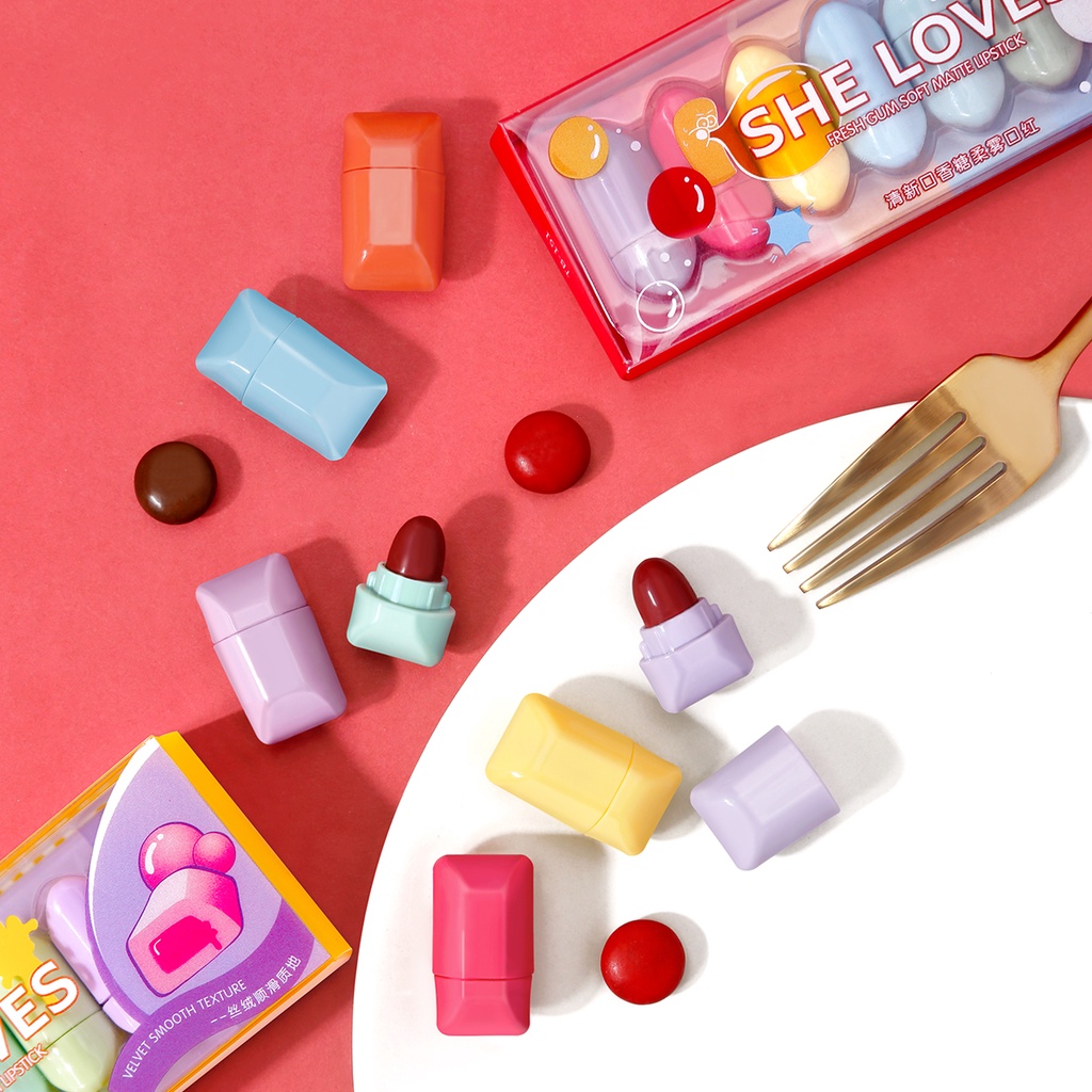 Set 8 Son Môi Mini Lâu Trôi Không Thấm Nước Thiết Kế Hình Viên Kẹo Dễ Thương