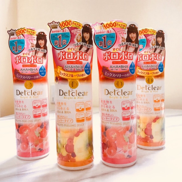 Tẩy da chết Detclear