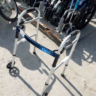 Khung tập đi cao cấp