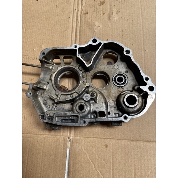 Vách bơm nhớt rời của xe máy Sym 110cm