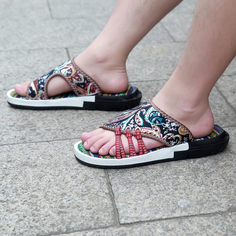 Dép quai ngang họa tiết Graffiti thời trang cho nam | BigBuy360 - bigbuy360.vn