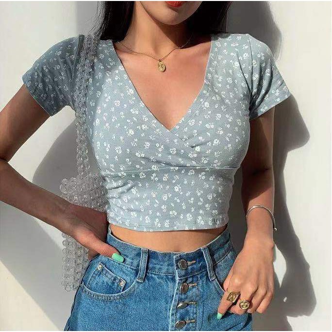Áo croptop cổ tim ôm body hoa nhí quyến rũ áo croptop cổ V-ACN3