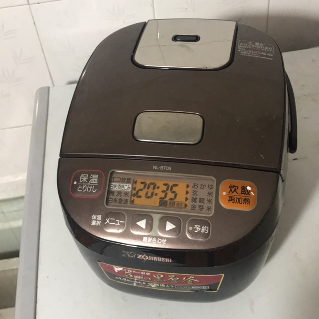nồi cơm Zojirushi NL-BT05-TA