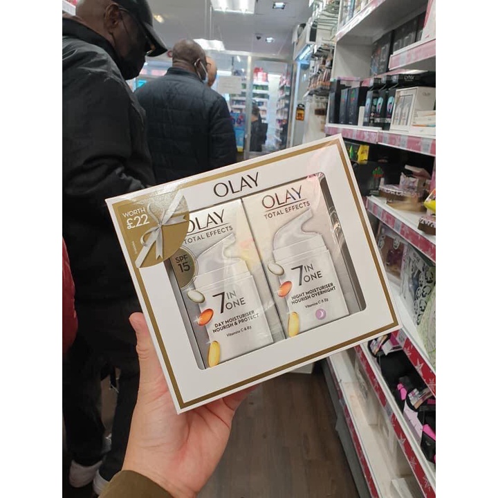 Sẵn Mẫu mới Set Olay Kem chống lão hoá UK- Set kem dưỡng ngày đêm Olay