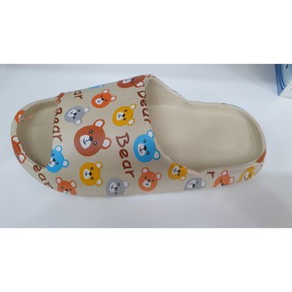 DÉP LÊ BÁNH MỲ TRẺ EM