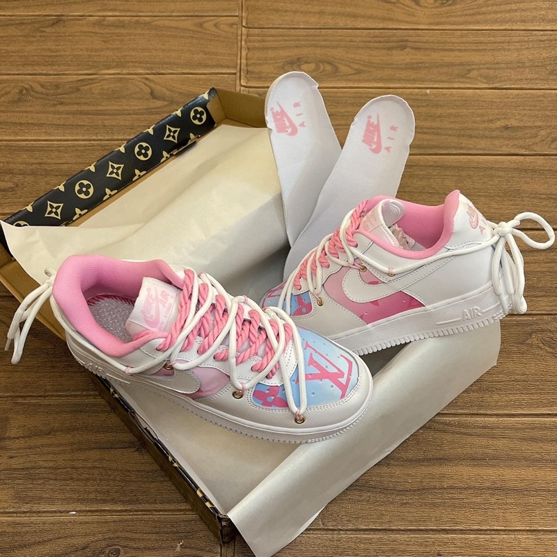 GIÀY AF1 TRẮNG HỒNG CUSTOM LV LAI AU