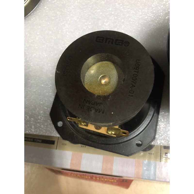 Củ trep giấy BMB -j.b.l vuông tròn 10cm cũ nhật tháo ở loa ra