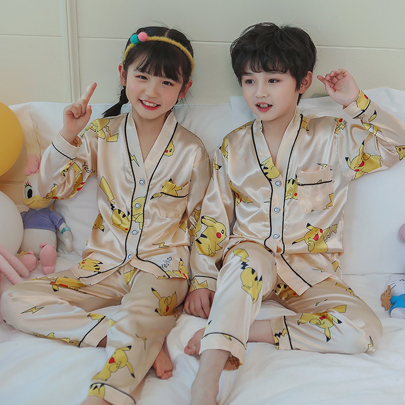 Bộ Đồ Ngủ Tay Dài Chất Lụa In Họa Tiết Dễ Thương Cho Bé