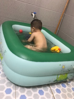 Bể bơi phao bơi cho bé