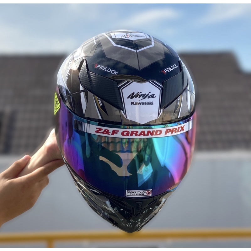 MŨ BẢO HIỂM FULLFACE M138B ĐEN BÓNG LÊN TEM KAWASAKI XÁM CỰC NGẦU, TẶNG TÚI ĐỰNG NÓN VÀ BH 12 tháng