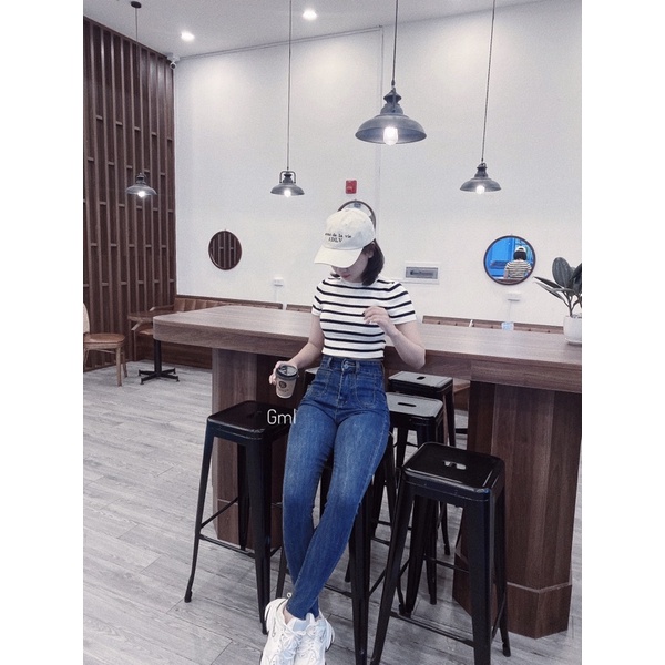 Quần jeans dáng ôm