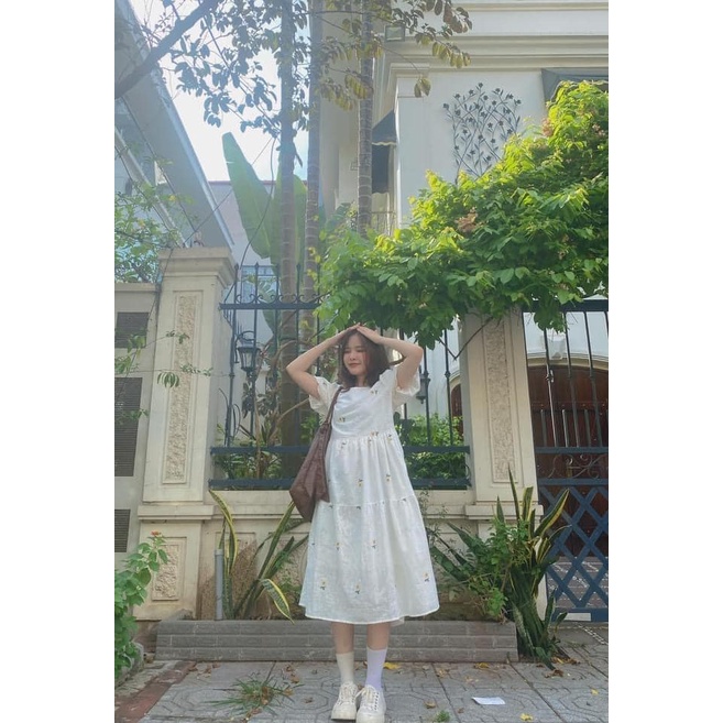 VÁY TRẮNG HOA CÚC NHÍ TAY BỒNG