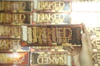 Phấn mắt Urban Decay Naked Heat