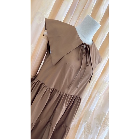 VÁY ĐẦM NỮ MAXI CỔ CHỜM VAI BẢN LỚN