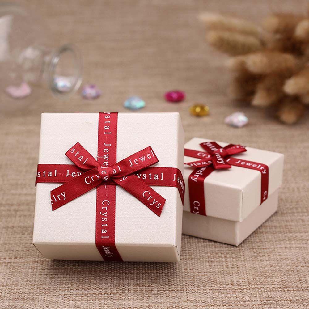 Hộp Đựng Trang Sức Đính Nơ Đỏ Sang Trọng 1 Cái