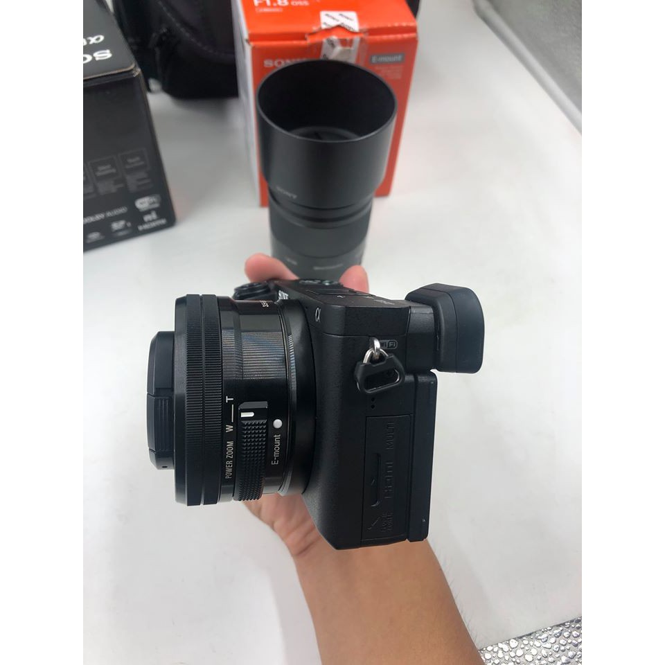 Máy ảnh Mirrorless Sony6400 và ống kính kit 16-50 kèm ống kính Sony SEL 50 1.8