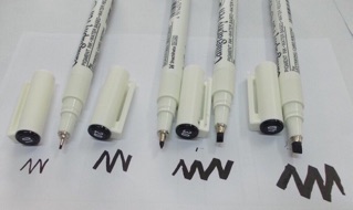 Bút viết thư pháp Artline Calligraphy Pen