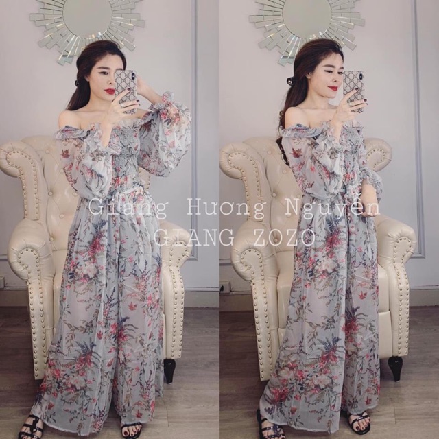 Váy hoa nhí đỏ