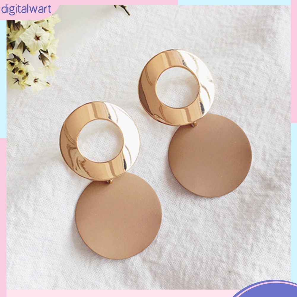 Hoa tai dáng dài thời trang phong cách cho nữ