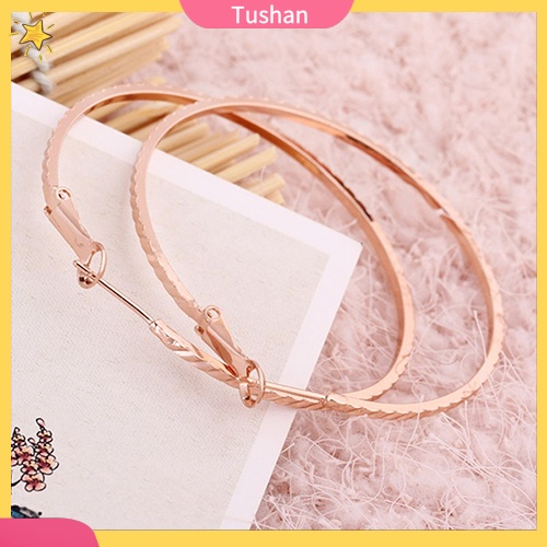 Khuyên tai dạng vòng to thời trang dành cho bạn nữ