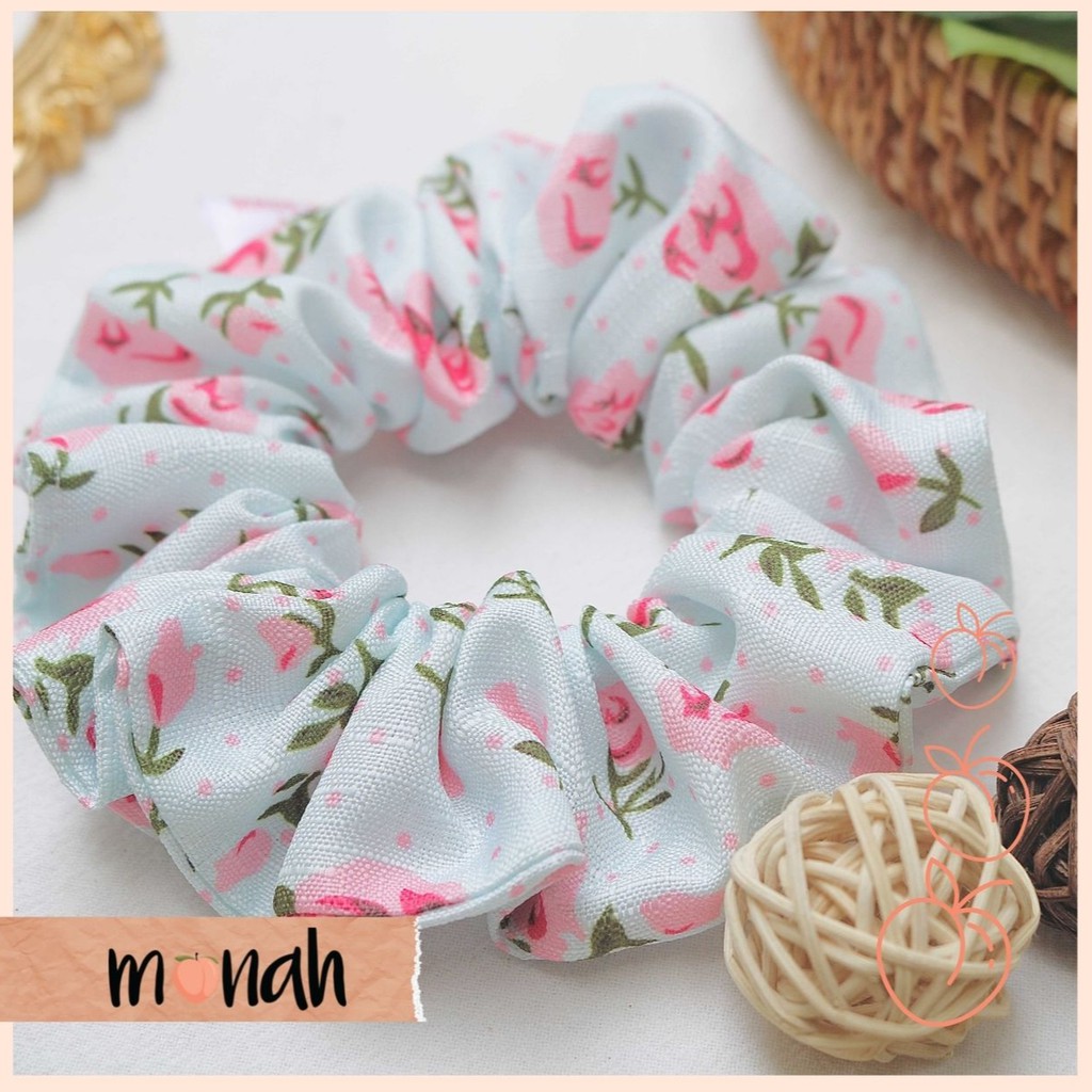 Combo dây buộc tóc, cột tóc scrunchie và turban băng đô nữ hoa hồng nền xanh trang nhã lụa vân tre.