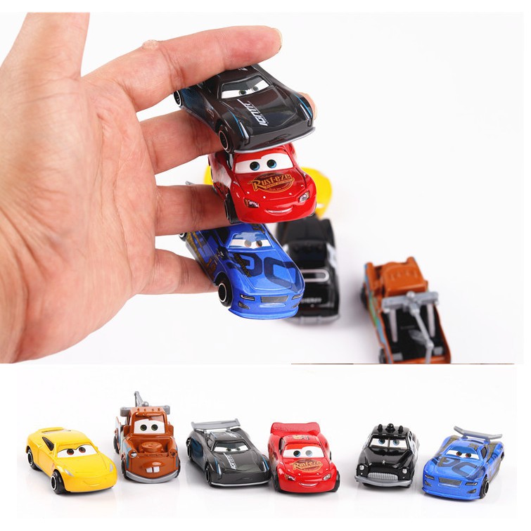 Xe ô tô mini lightening MC Queen gồm xe tải và 6 xe nhỏ bằng hợp kim đồ chơi trẻ em