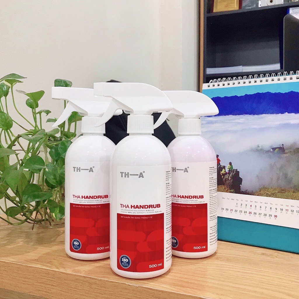 Xịt nước rửa tay khô diệt khuẩn TH.A handrub 500ml cổ cò vòi xịt | BigBuy360 - bigbuy360.vn
