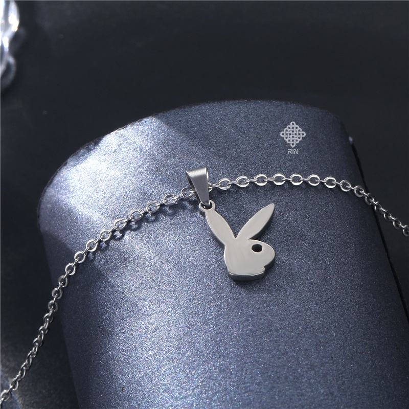 Mặt dây chuyền Playboy, Trang sức Unisex cá tính bằng titan nguyên chất, trangsucmoiluatuoi.RIN
