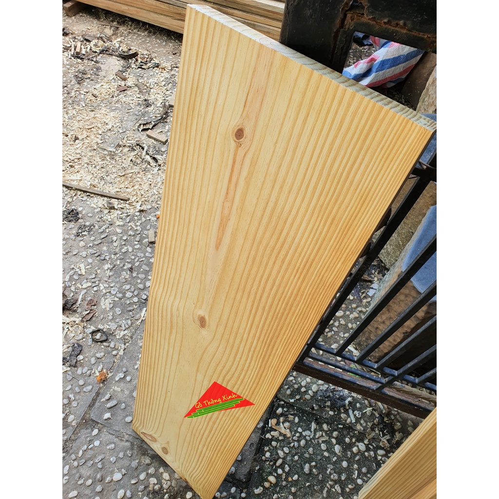 Tấm gỗ thông rộng 24cm, dài 80cm, dày 3cm thích hợp dùng làm bậc cầu thang, xích đu,làm kệ, làm mặt bàn,DIY
