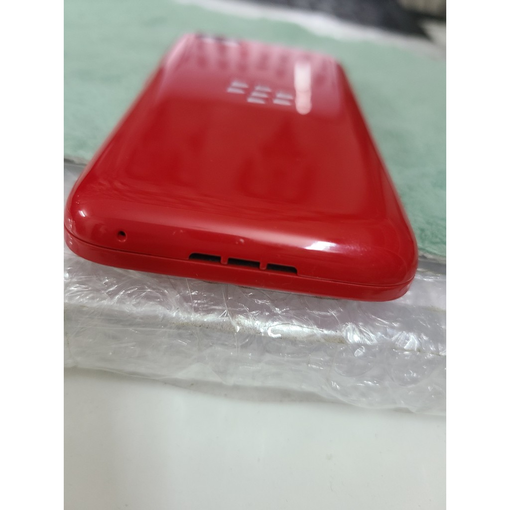 Điện thoại Blackberry Q5 màu đỏ