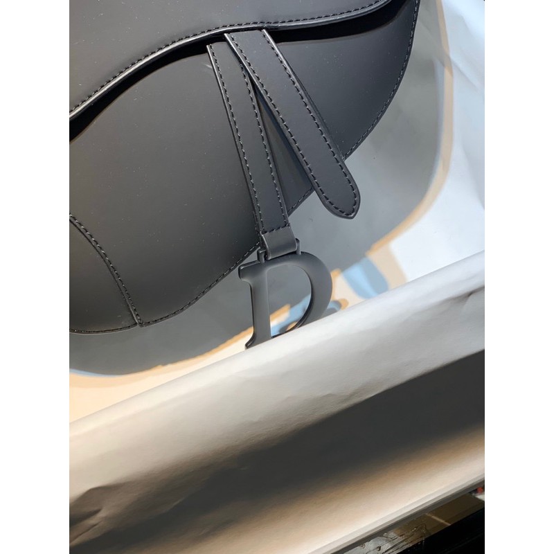 Túi Dior Saddle yên ngựa da lì tag đen tuyền s25 | BigBuy360 - bigbuy360.vn