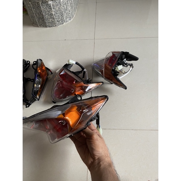 Đèn hậu Spark Thái Lan xi nhan cam