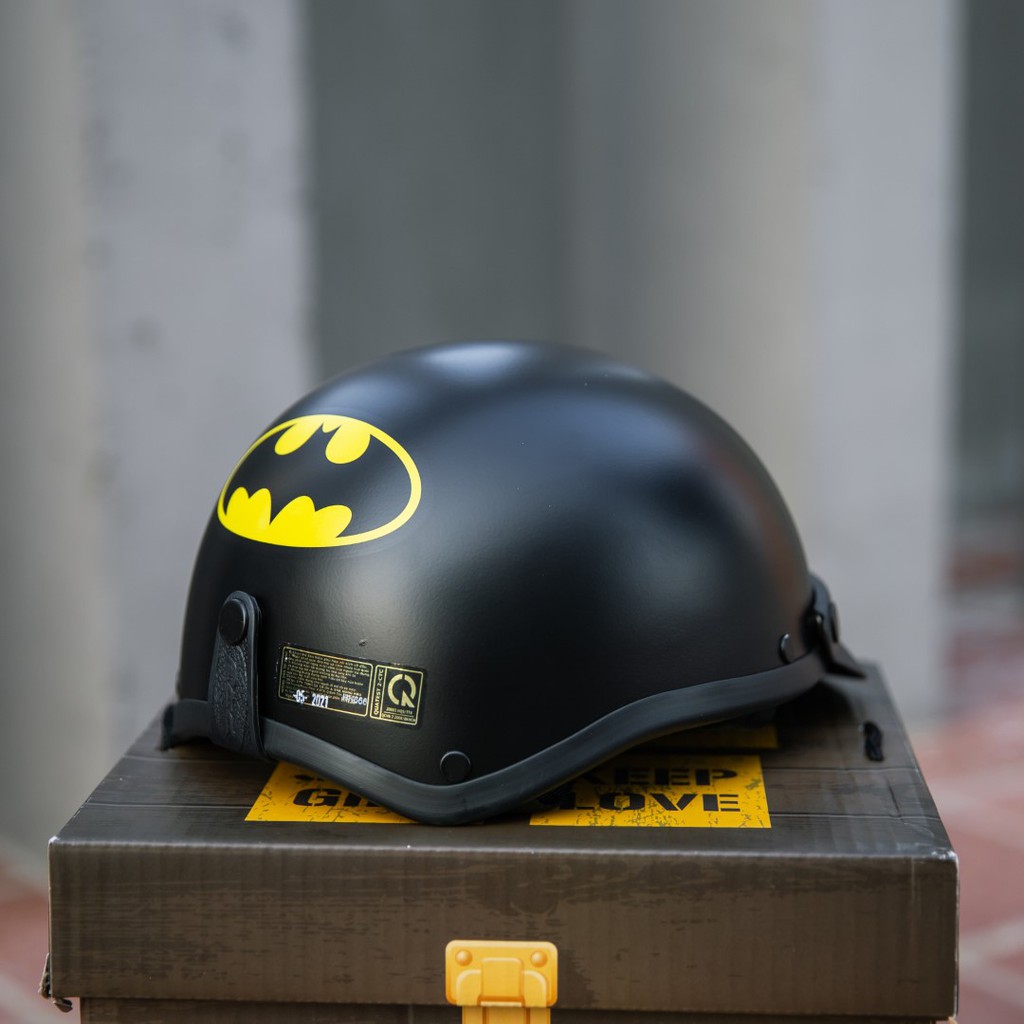 [Mã SKAMLS226 giảm 10K đơn 50K] Mũ Bảo Hiểm HR1 Bat Man (Kèm Kính) - Mũ Bảo Hiểm Nửa Đầu Thiết Kế Tiêu Chuẩn