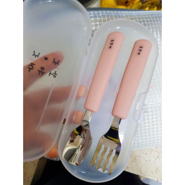 SET THÌA DĨA BONBON DAILYLIKE NỘI ĐỊA HÀN CHO BÉ KÈM HỘP ĐỰNG
