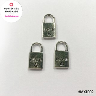 MXT002 - Mặt xi trắng ổ khóa nhỏ có khắc chữ Love trái tím - Bịch 6 cái/10gr