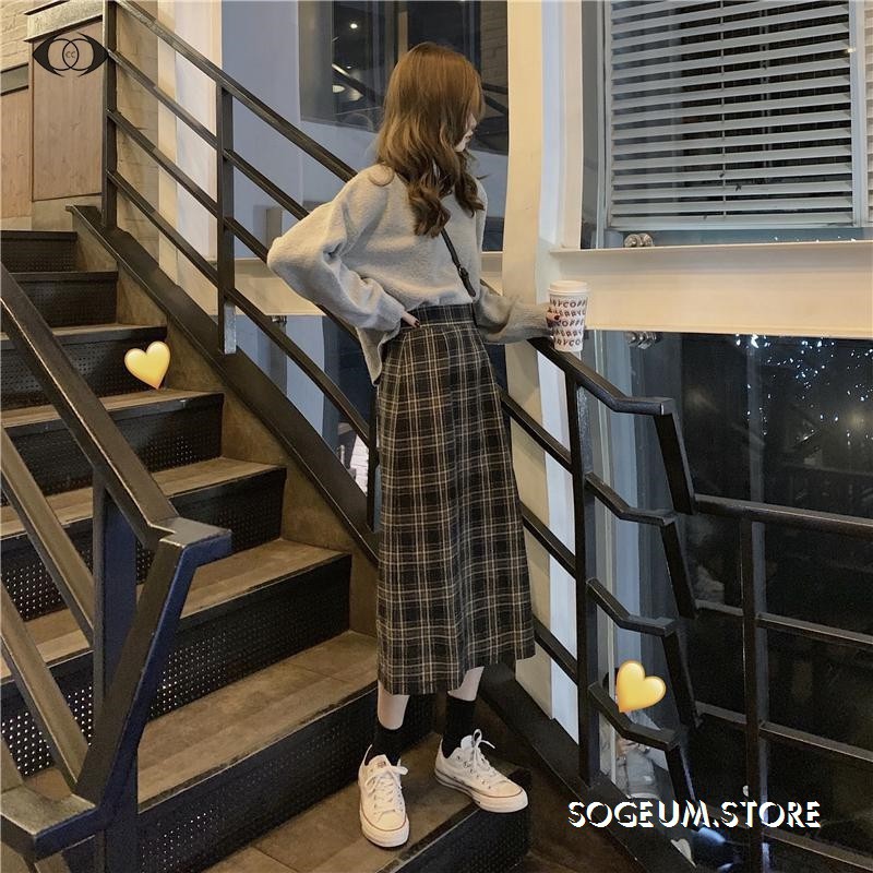 Chân váy dài chữ A lưng cao họa tiết sọc caro xẻ tà phong cách retro sogeum.store | BigBuy360 - bigbuy360.vn