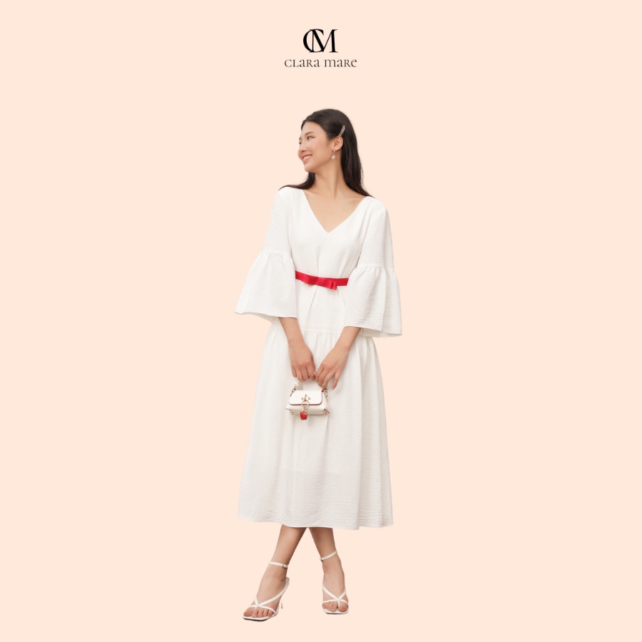 Đầm dáng suông, tay chuông, cổ V, phí sau cách điệu thắt nơ, có kèm theo dây đai CLARA MARE DRE4023
