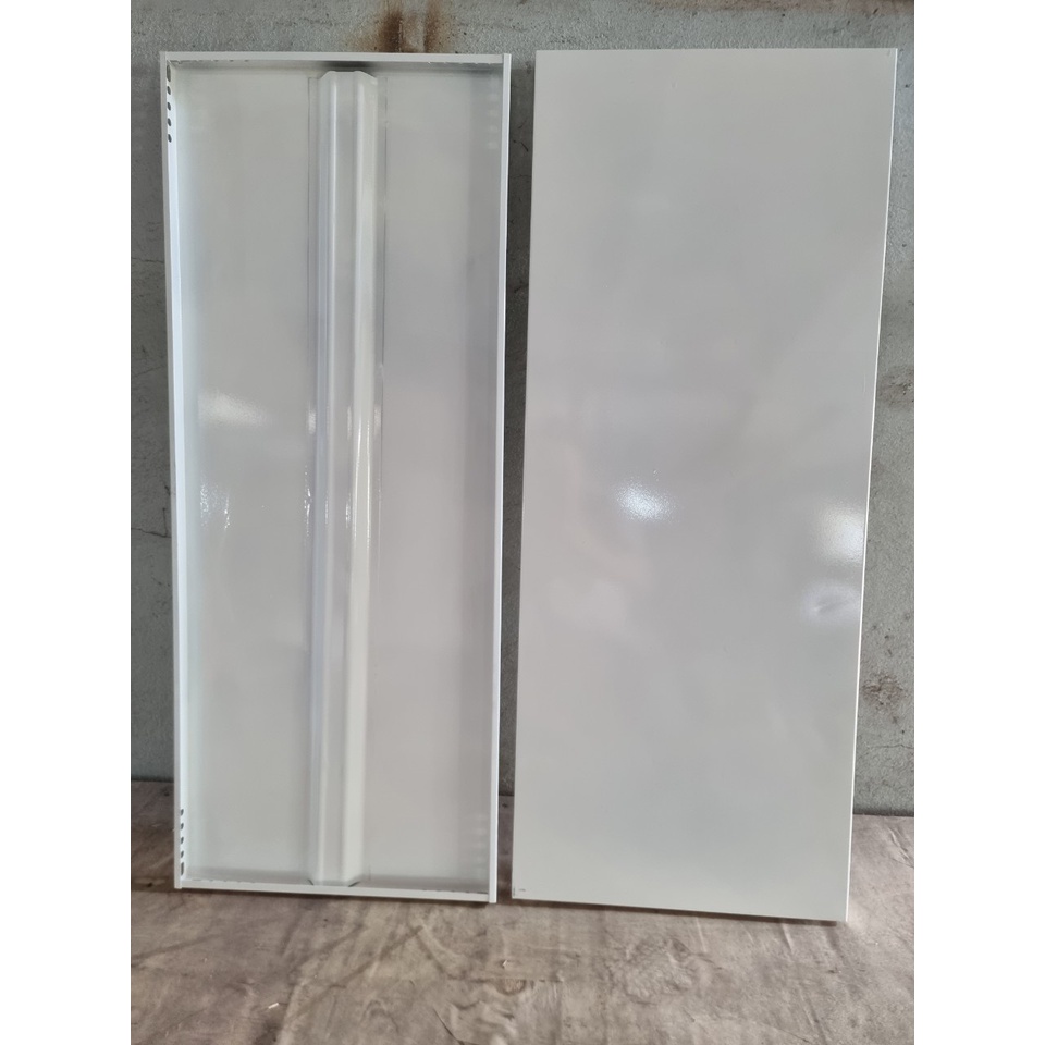 Mâm sắt v lỗ rộng 40 x dài 100cm màu đen, trắng, cam, xanh