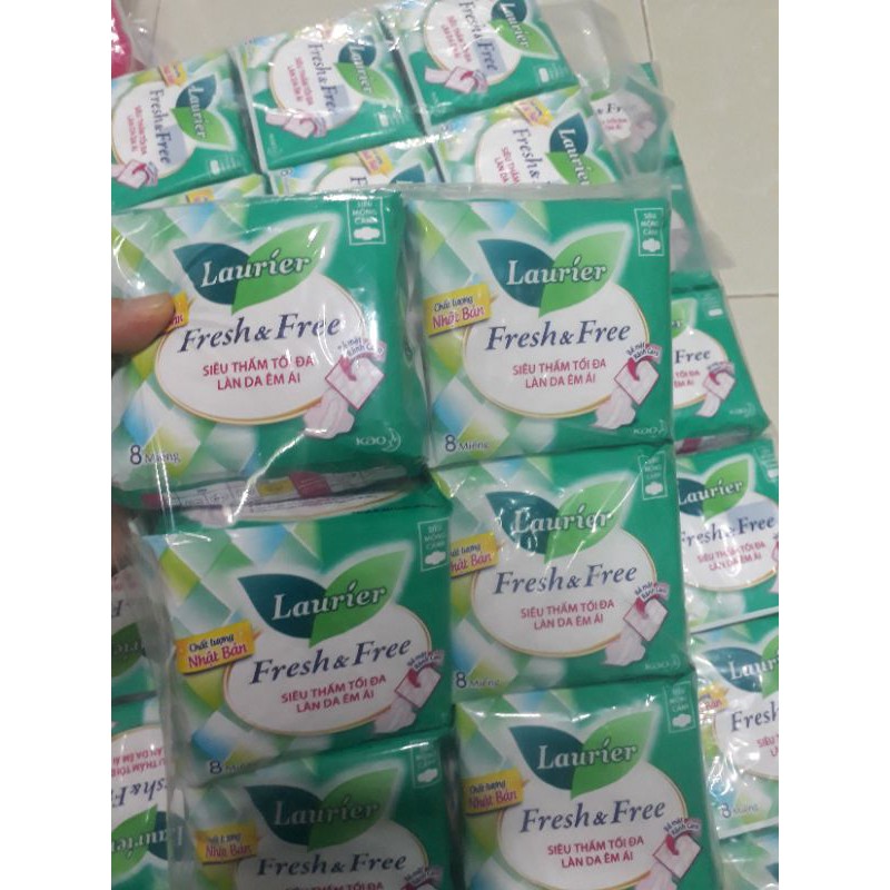 Băng vệ sinh Laurier siêu mỏng không cánh