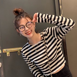 Áo croptop kẻ xanh