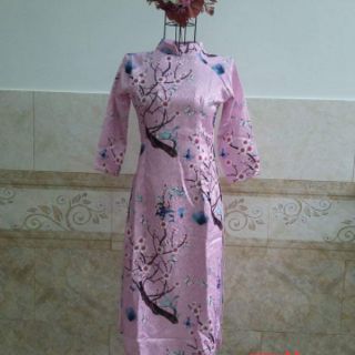 Áo dài gấm hoa đào