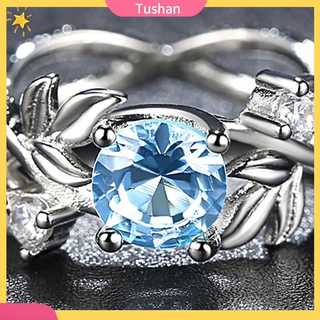 Nhẫn đính kim cương giả thời trang cho nữ