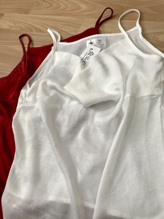 Áo 2 dây cổ đổ