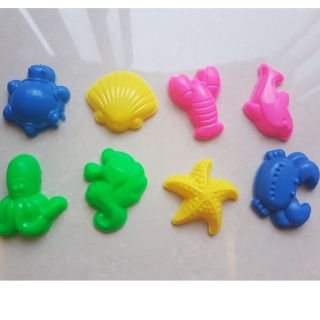 Khuôn chơi cát động lực