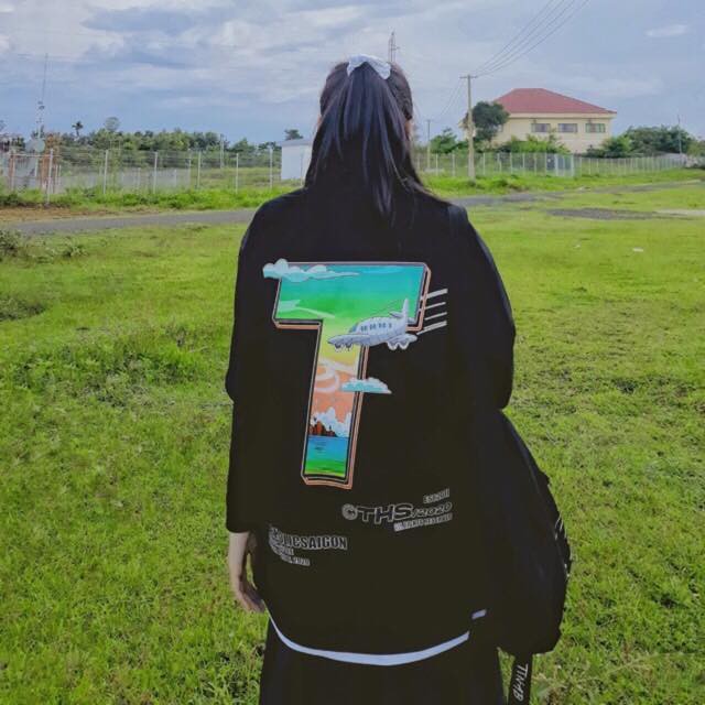 Áo thun unisex loang màu freesize giao ngẫu nhiên.