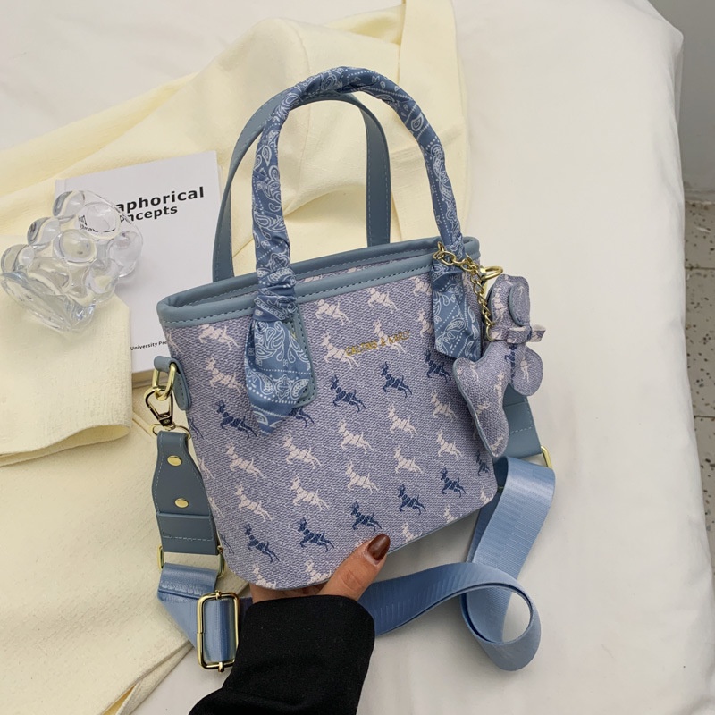 Túi Xách Đeo Chéo Thời Trang Thiết Kế Tối Giản Kiểu Mới Mùa Hè 2022 Joker Phong Cách Nước Ngoài Dành Cho Nữ