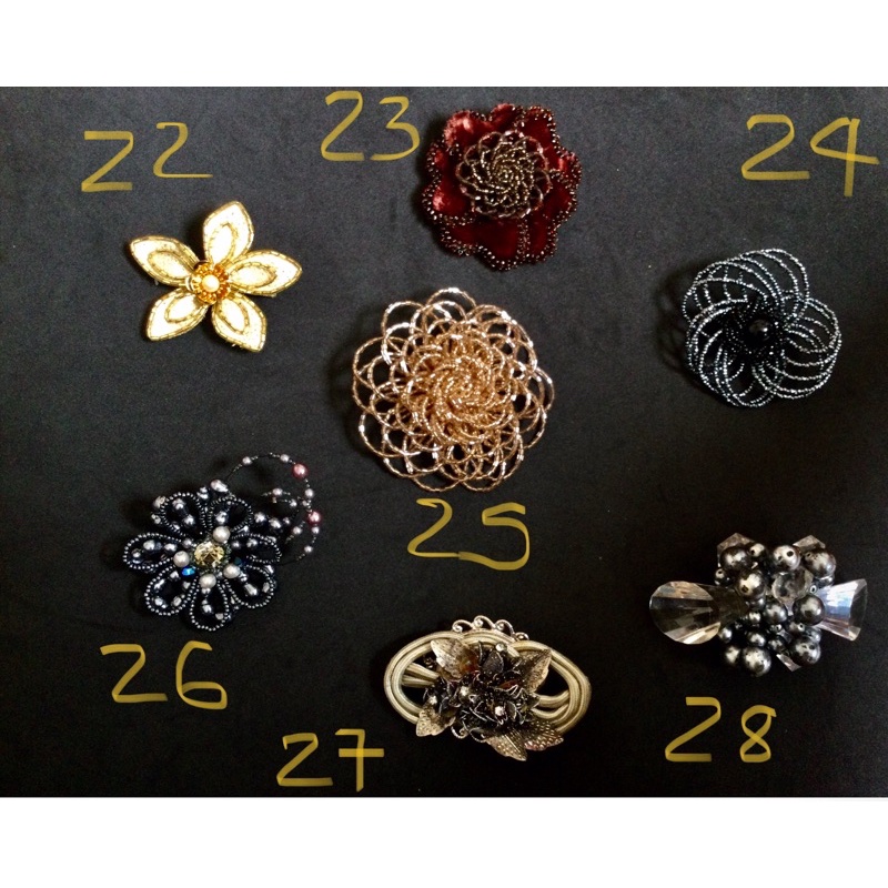 Cài áo kết cườm, vảy hạt siêu đẹp