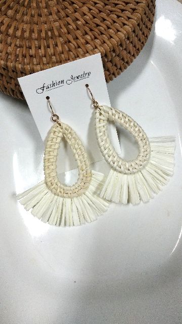 Khuyên tai mây tre đan  khuyên tai mây tre cói đi biển, thời trang đi biển, set đồ đi biển