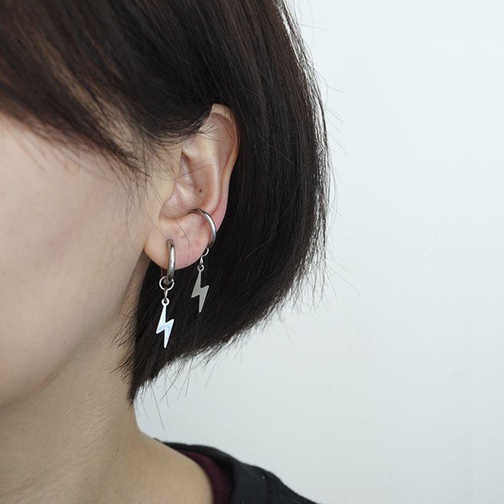 Khuyên Tai Tròn Dạng Kẹp Bằng Thép Không Gỉ Phong Cách Punk Cá Tính Cho Nam